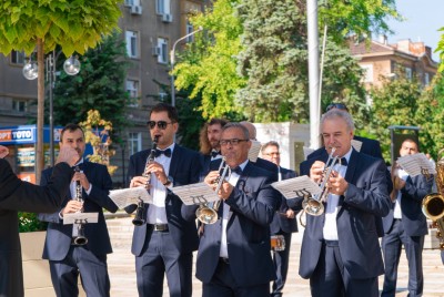 Есенни музикални дни "Жул Леви"…